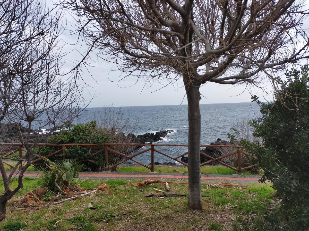 B&B La Spiaggetta Di Stazzo Acireale Exterior photo