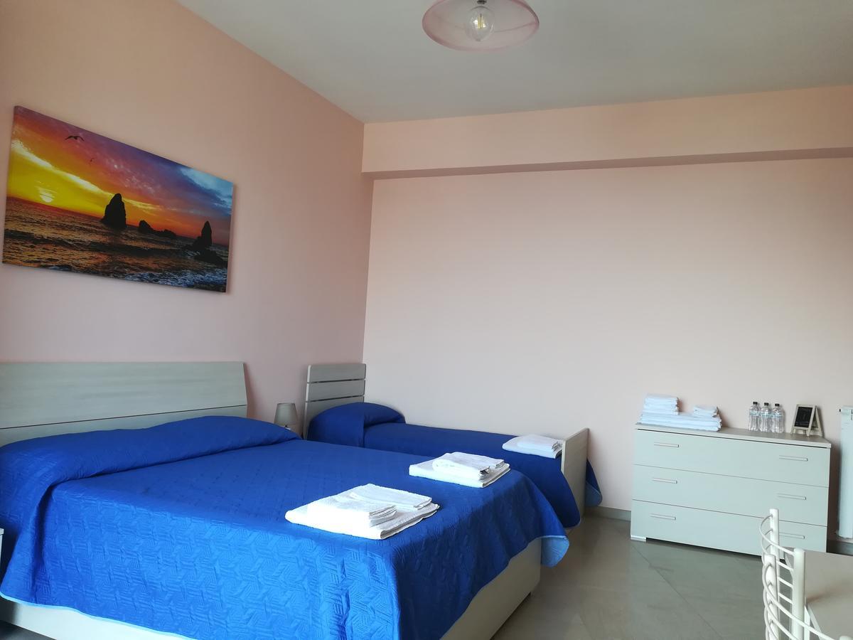 B&B La Spiaggetta Di Stazzo Acireale Exterior photo