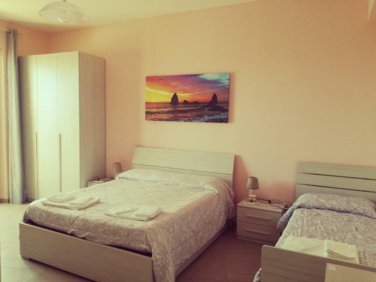 B&B La Spiaggetta Di Stazzo Acireale Exterior photo