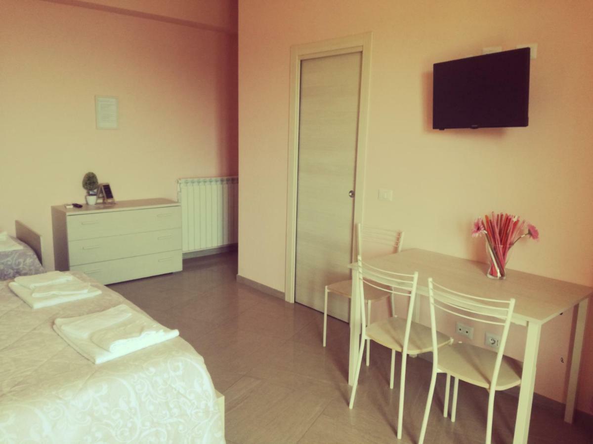 B&B La Spiaggetta Di Stazzo Acireale Exterior photo